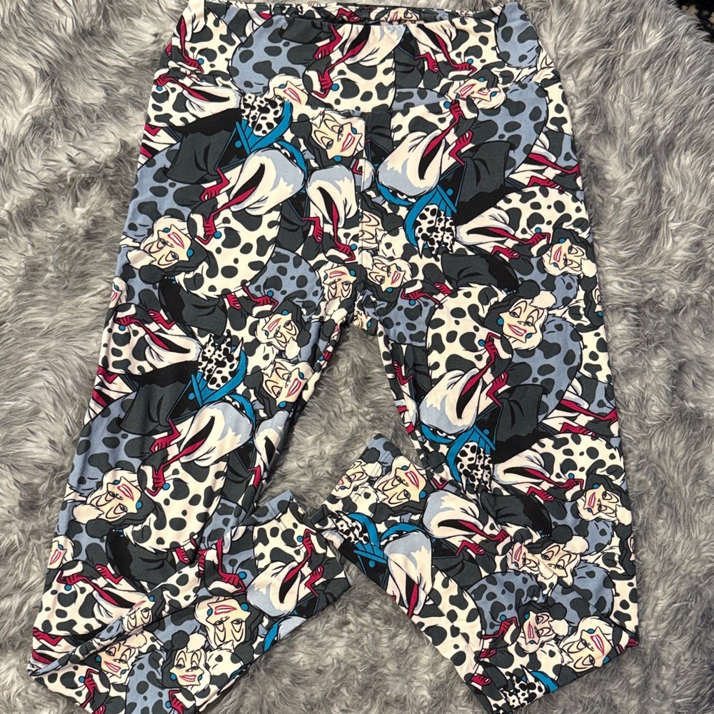 LuLaRoe Cruella de ville Graphic Leggings Disney